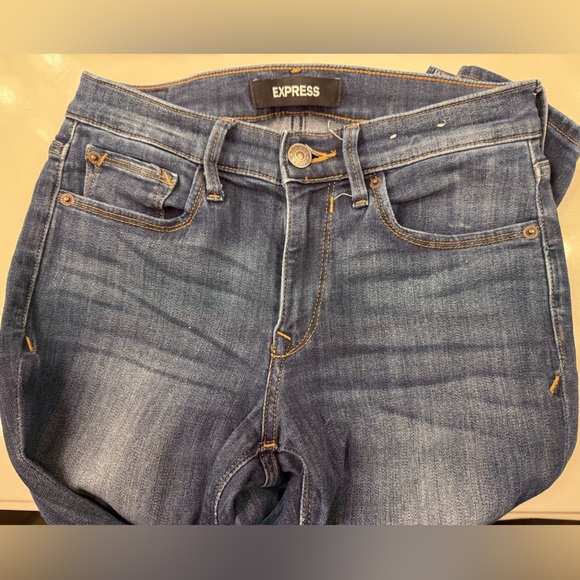 Express Mid Rise Medium Wash Jeans - Picture 4 of 6